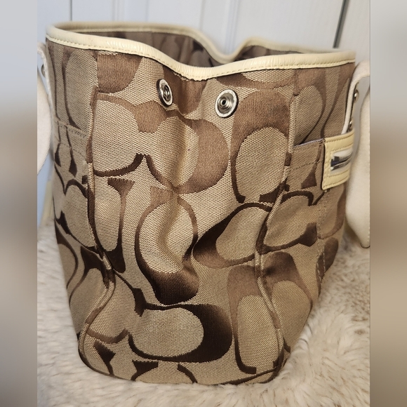 Coach Daisy Signature tote bag - Picture 16 of 16